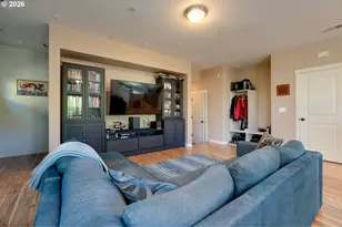646 NE Roydon Ln, Hillsboro, OR 97006 - Photo 13