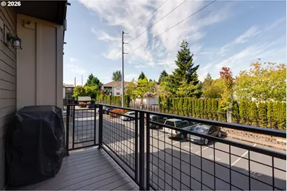 646 NE Roydon Ln, Hillsboro, OR 97006 - Photo 23
