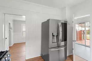 204 S Main St, Newberg, OR 97132 - Photo 11