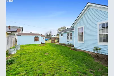 204 S Main St, Newberg, OR 97132 - Photo 21