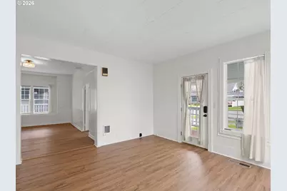 204 S Main St, Newberg, OR 97132 - Photo 3