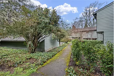 4429 Fox Hollow Rd #3, Eugene, OR 97405 - Photo 3