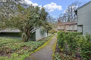 4429 Fox Hollow Rd, Eugene, OR 97405 - Photo 3