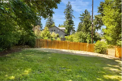 9106 SW Capitol Hwy, Portland, OR 97219 - Photo 39