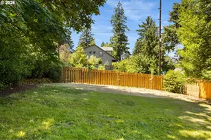 9106 SW Capitol Hwy, Portland, OR 97219 - Photo 39