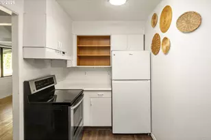 9106 SW Capitol Hwy, Portland, OR 97219 - Photo 13