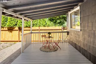 9106 SW Capitol Hwy, Portland, OR 97219 - Photo 3