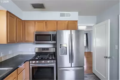 9320 SE Yamhill St, Portland, OR 97216 - Photo 15