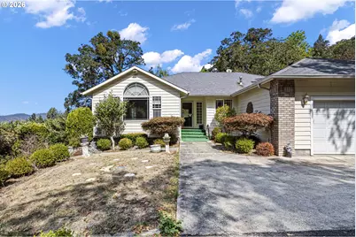 1385 SE Laurel Ct, Roseburg, OR 97470 - Photo 3