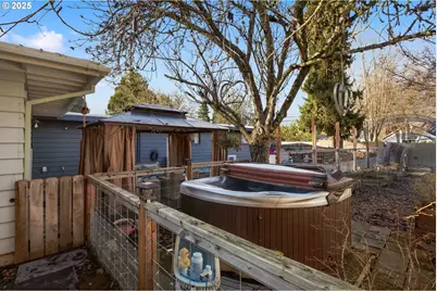 1487 Barton St, Eugene, OR 97404 - Photo 37