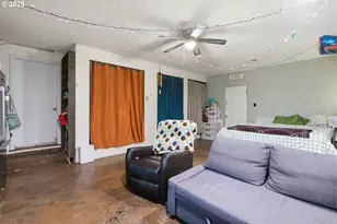 1487 Barton St, Eugene, OR 97404 - Photo 19