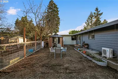 1487 Barton St, Eugene, OR 97404 - Photo 33