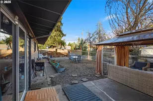 1487 Barton St, Eugene, OR 97404 - Photo 35