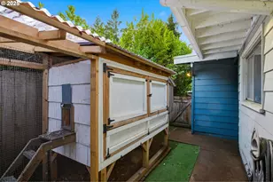 1487 Barton St, Eugene, OR 97404 - Photo 39