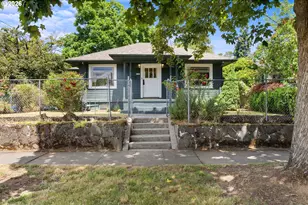 1005 NE Jarrett St, Portland, OR 97211 - Photo 1
