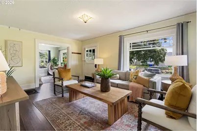 1005 NE Jarrett St, Portland, OR 97211 - Photo 5