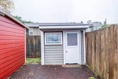 1810 Liberty St NE, Salem, OR 97301 - Photo 37