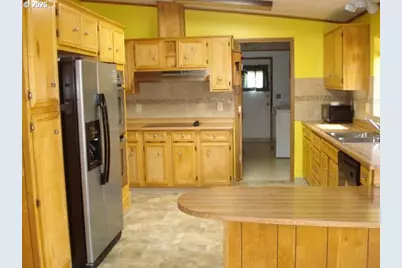 1200 E Central Ave, Sutherlin, OR 97479 - Photo 7
