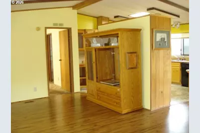 1200 E Central Ave, Sutherlin, OR 97479 - Photo 5