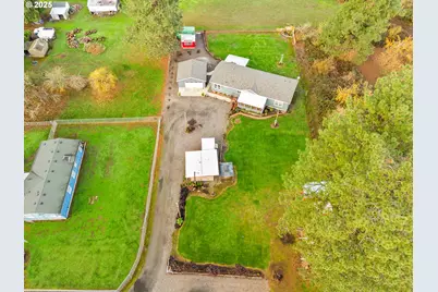 27481 10th St, Junction City, OR 97448 - Photo 31