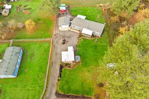 27481 10th St, Junction City, OR 97448 - Photo 31