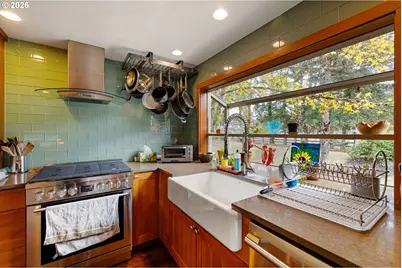 34817 Matthews Rd, Eugene, OR 97405 - Photo 9