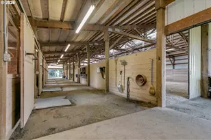 34817 Matthews Rd, Eugene, OR 97405 - Photo 29