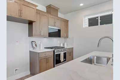 13890 SW 175th Ave, Tigard, OR 97140 - Photo 5