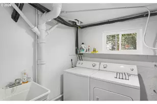 312 NE 61st Ave, Portland, OR 97213 - Photo 13