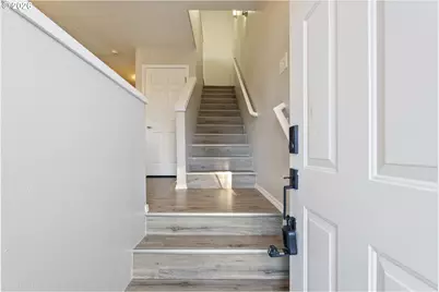 12911 NE Prescott Dr, Portland, OR 97230 - Photo 3