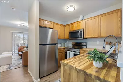 12911 NE Prescott Dr, Portland, OR 97230 - Photo 7