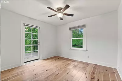 5753 SW Vermont St, Portland, OR 97219 - Photo 17