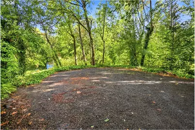 5753 SW Vermont St, Portland, OR 97219 - Photo 31