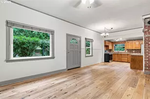 5753 SW Vermont St, Portland, OR 97219 - Photo 9