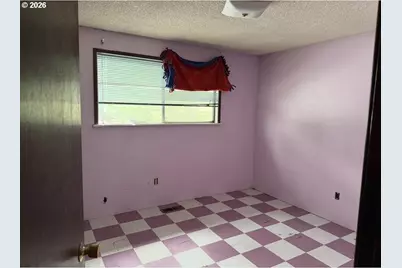 207 E Yahooskin St, Chiloquin, OR 97624 - Photo 11