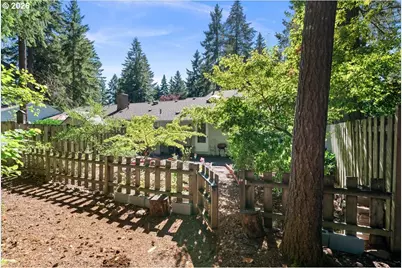 4238 Woodside Cir, Lake Oswego, OR 97035 - Photo 23