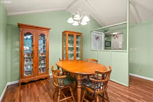 4238 Woodside Cir, Lake Oswego, OR 97035 - Photo 9