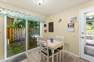 4238 Woodside Cir, Lake Oswego, OR 97035 - Photo 13