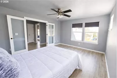 4923 N Newark St, Portland, OR 97203 - Photo 5