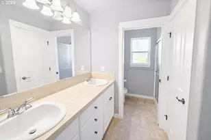 4923 N Newark St, Portland, OR 97203 - Photo 3