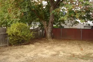 961 NE Broadway St, Myrtle Creek, OR 97457 - Photo 11