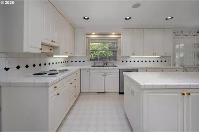 7535 SW Montclair Dr, Portland, OR 97225 - Photo 15
