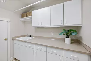 8902 NW Benson St, Portland, OR 97229 - Photo 33