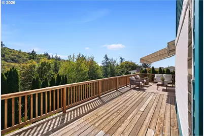 8902 NW Benson St, Portland, OR 97229 - Photo 37