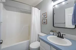 1101 E Sunset Dr, Newberg, OR 97132 - Photo 21