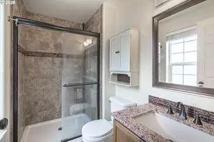 1101 E Sunset Dr, Newberg, OR 97132 - Photo 17
