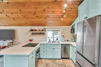 1777 N Jantzen Ave, Portland, OR 97217 - Photo 11
