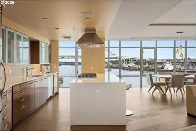1310 NW Naito Pkwy #901, Portland, OR 97209 - Photo 9