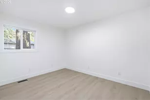 14035 SE Harrison St, Portland, OR 97233 - Photo 21