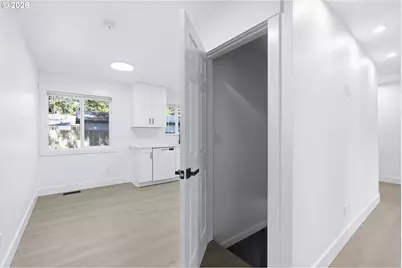 14035 SE Harrison St, Portland, OR 97233 - Photo 25